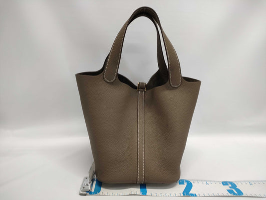 HERMES Picotin Lock MM Taurillon Etoupe Gold Hardware D Stamped Handbag