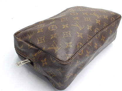 LOUIS VUITTON Monogram 4-Piece Set Monogram True Toilet 28 Second Bag