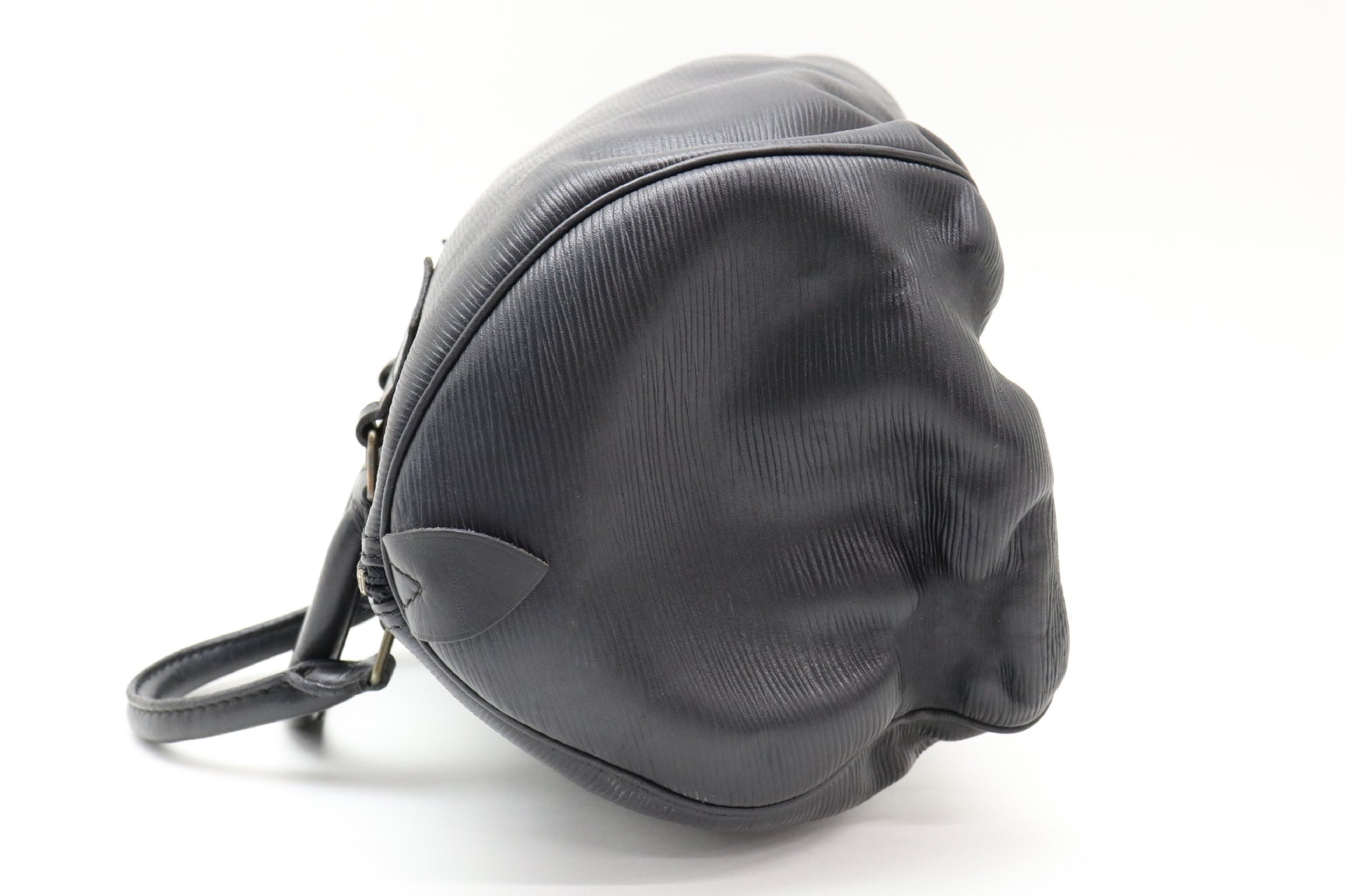 LOUIS VUITTON Epi Noir Speedy 30 Handbag