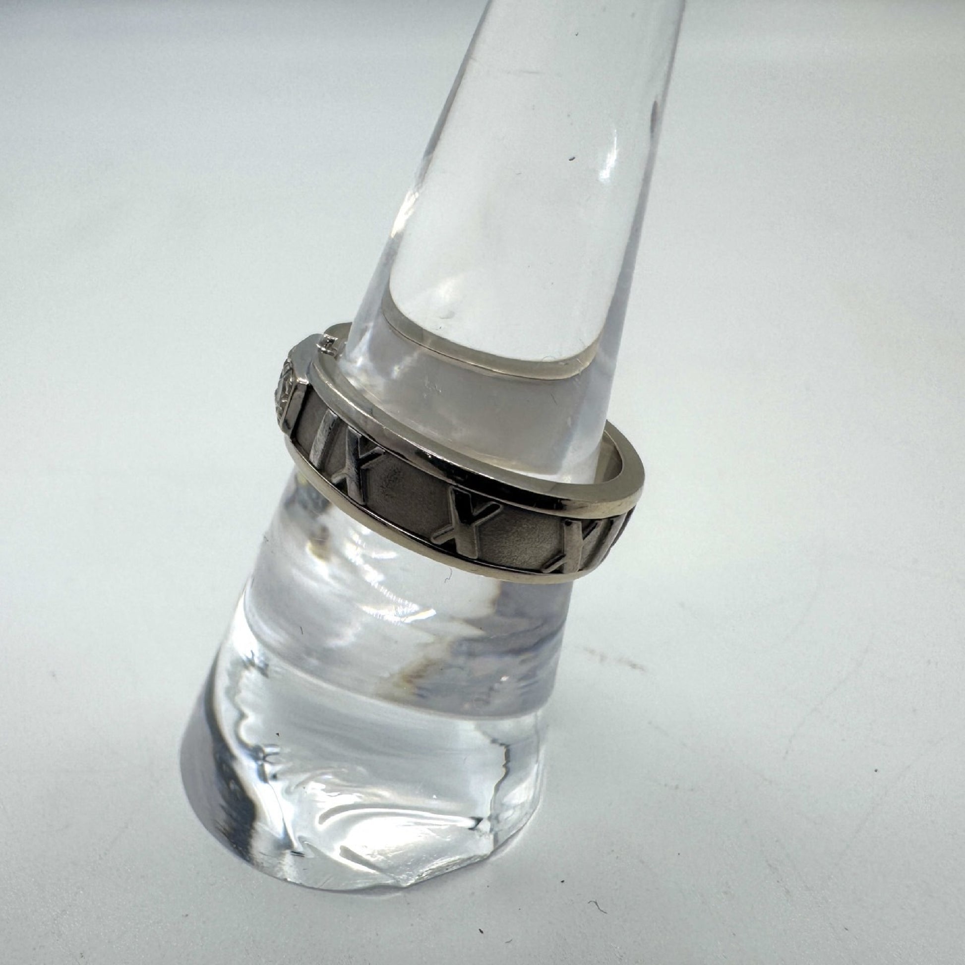 Tiffany & Co. Atlas WG 750 7.7g Ring 