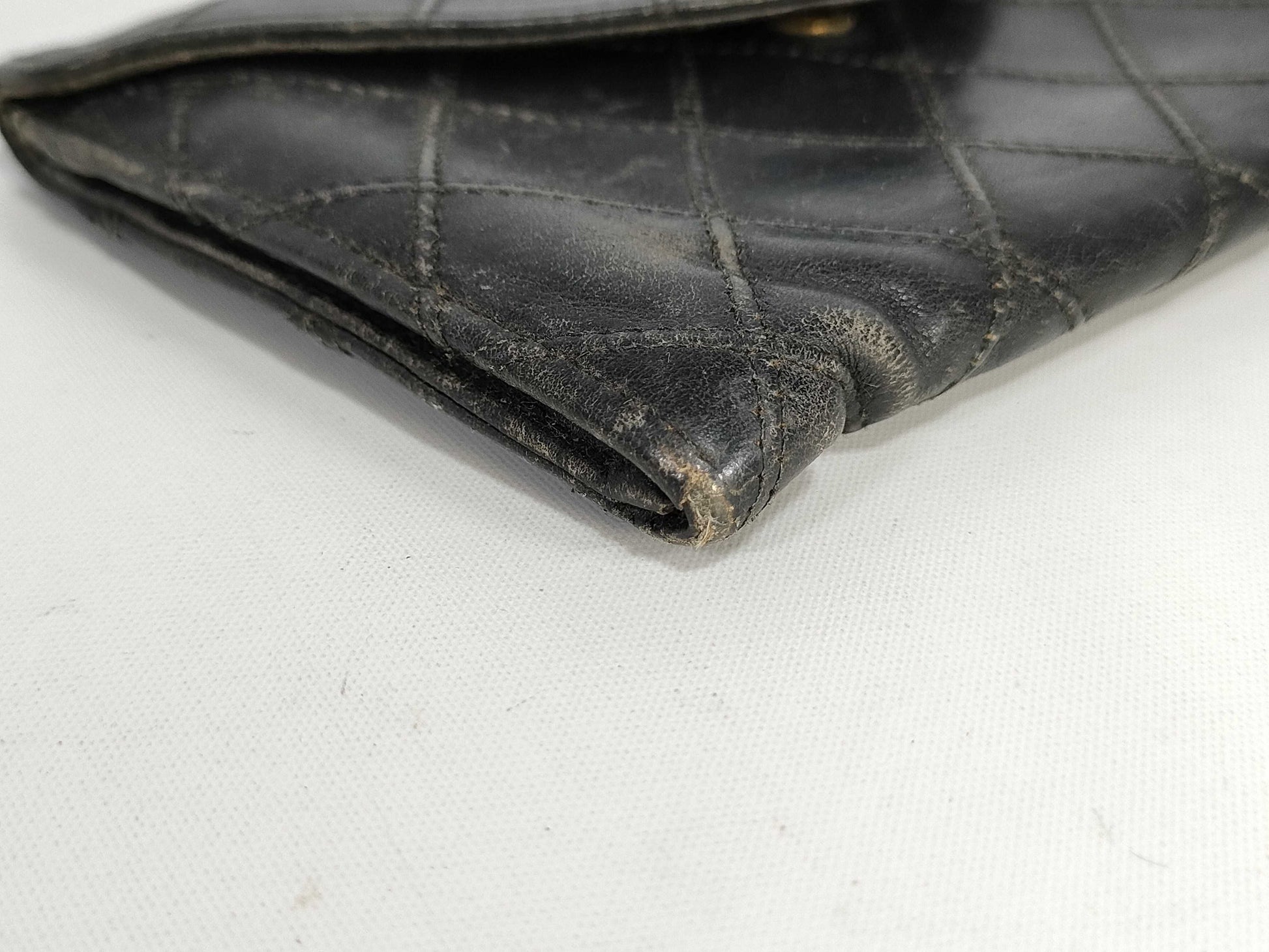 CHANEL Matelasse Picolore Wallet