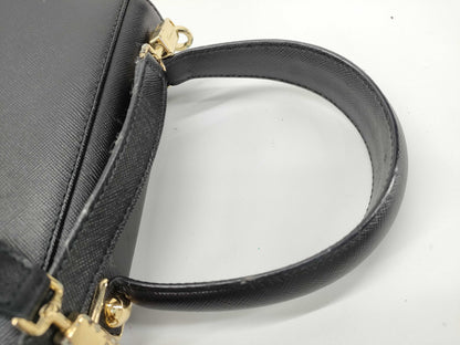 Salvatore Ferragamo Gancini Ferragamo Gancini Shoulder Bag Black Handbag