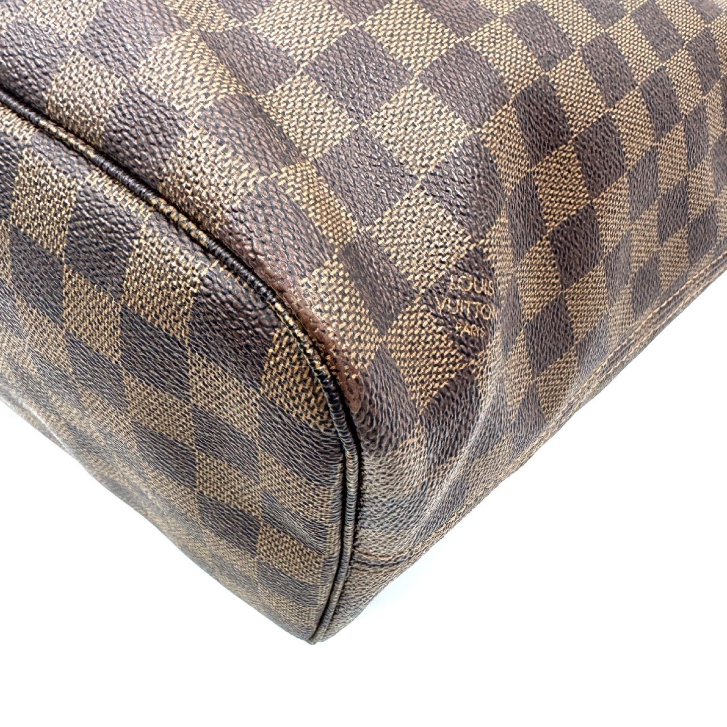 LOUIS VUITTON Damier Neverfull MM Tote Bag