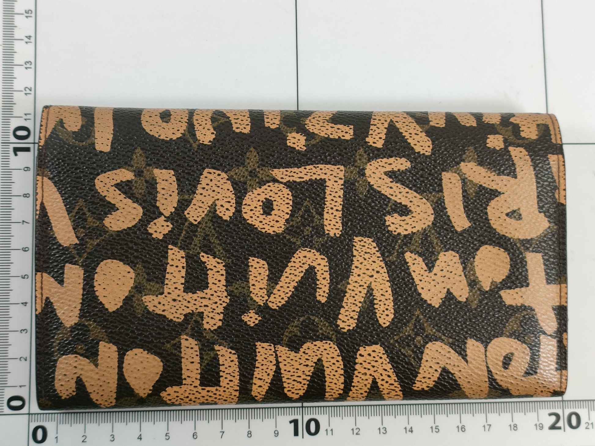 LOUIS VUITTON M92190 Monogram Graffiti Pochette Porte Monnaie Credit Long Wallet