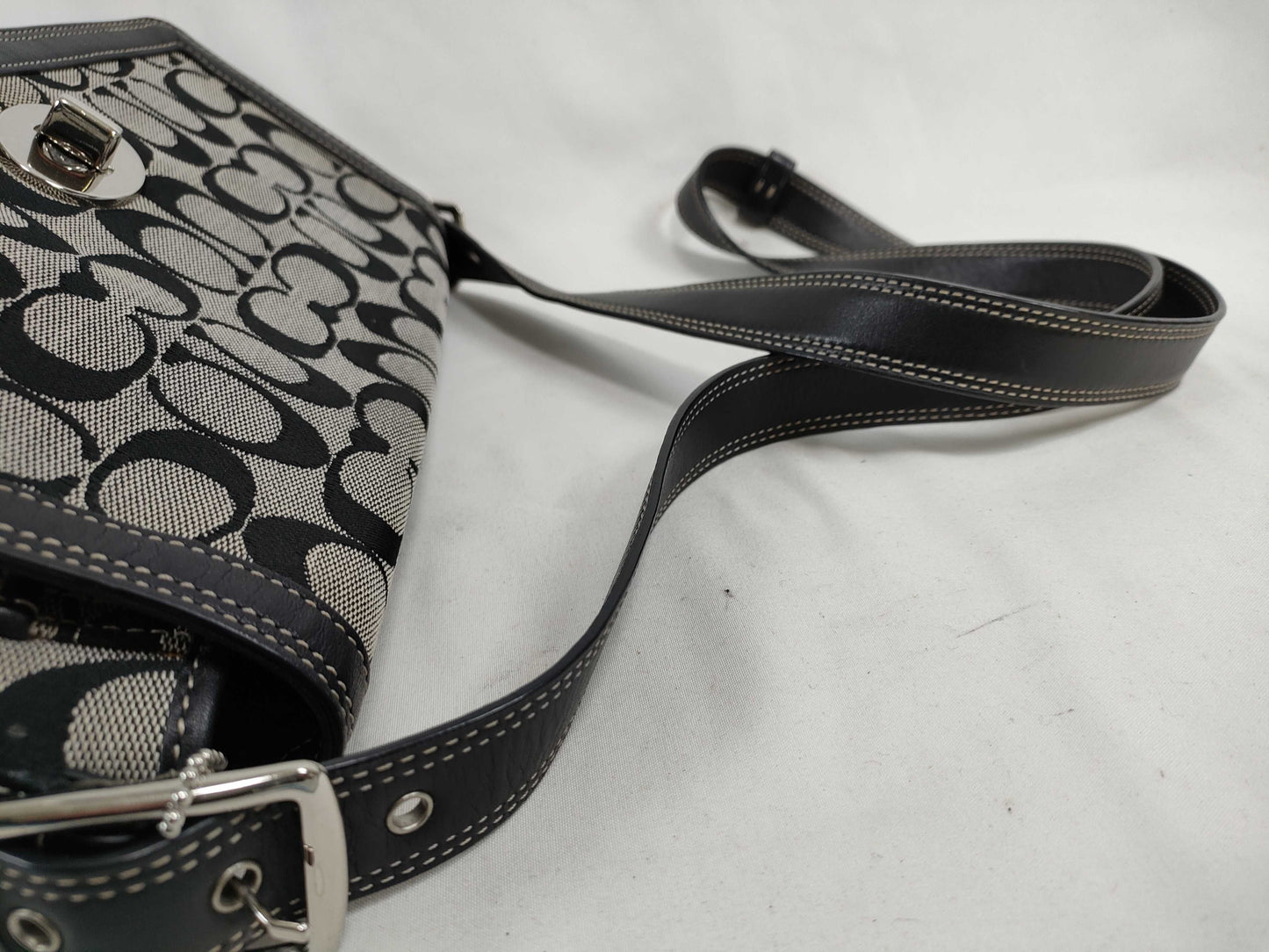 COACH Signature Shoulder Bag in Canvas and Leather with Black Turn Lock and Card and Logo Charm