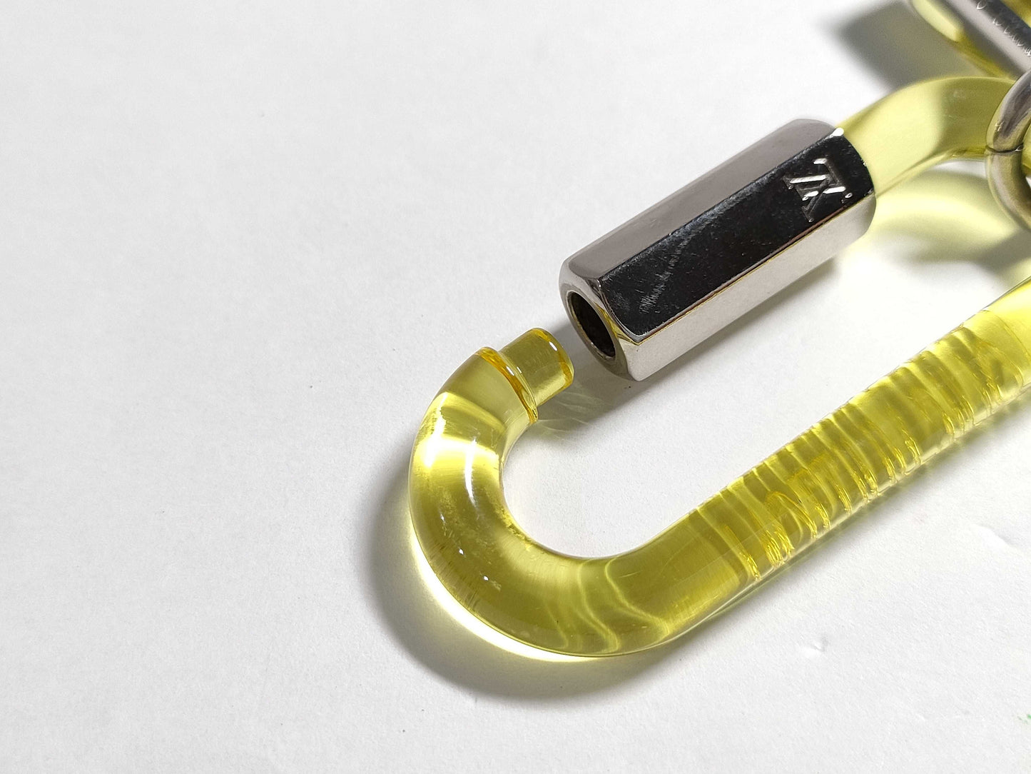 LOUIS VUITTON MP2366 Bijoux Sac LV Prism LE0169 Charm Resin Green x Yellow IE0139 Charm