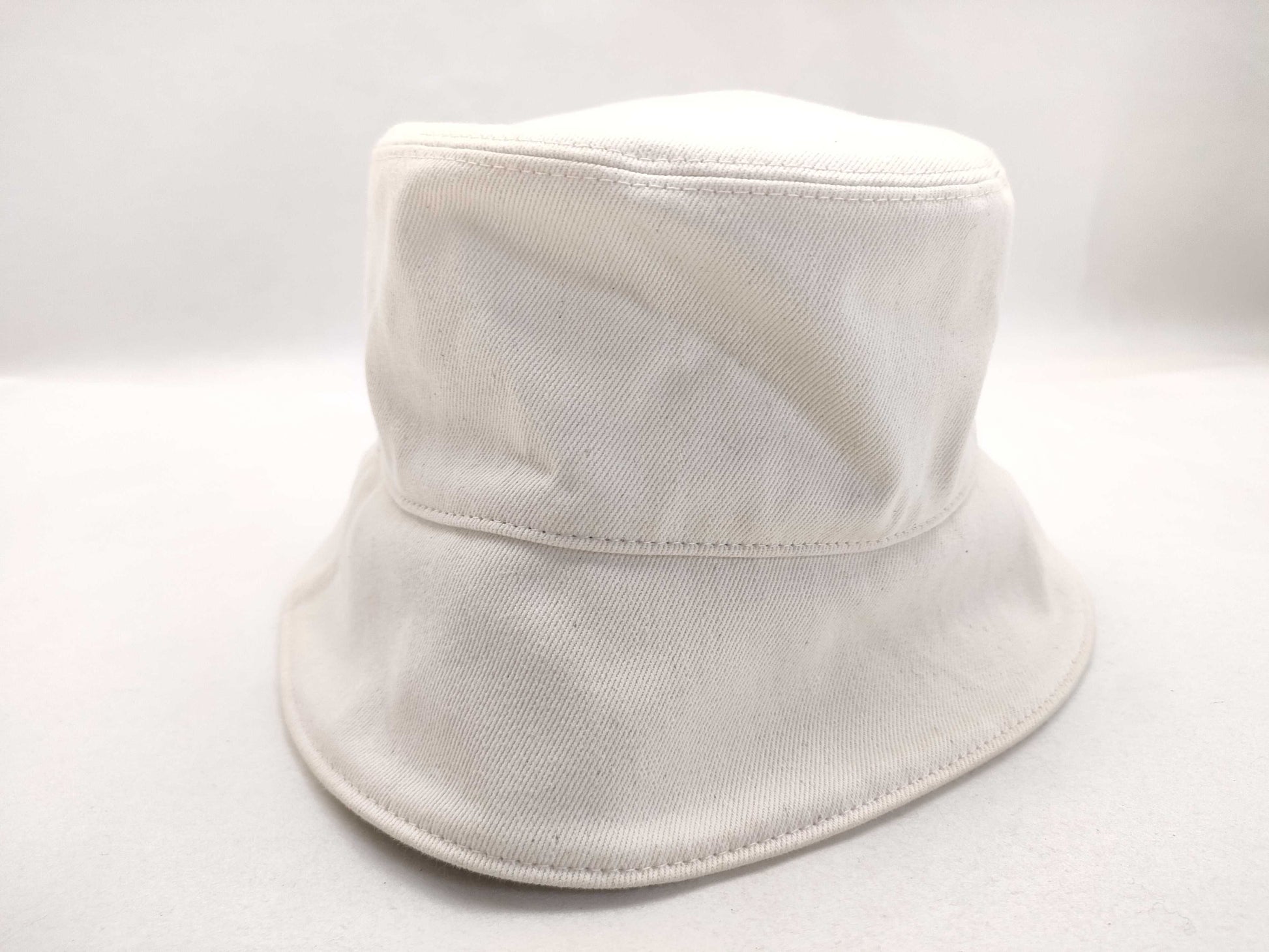 FENDI FXQ801 Logo Bucket Hat, Medium, Cotton, Other Accessories