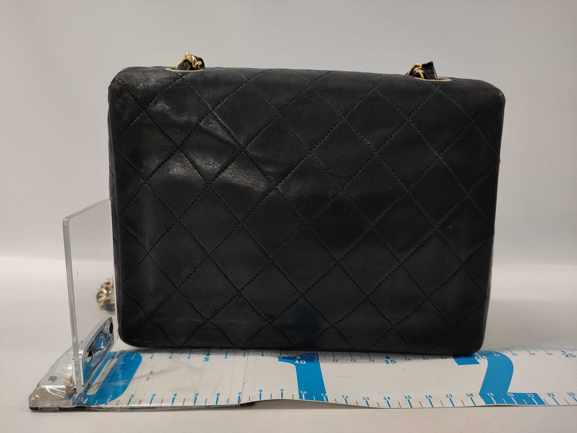 CHANEL Mini Matelasse Lambskin Single Flap Single Chain Bag in Black with Gold Hardware, 2013998, No. 2, Shoulder Bag