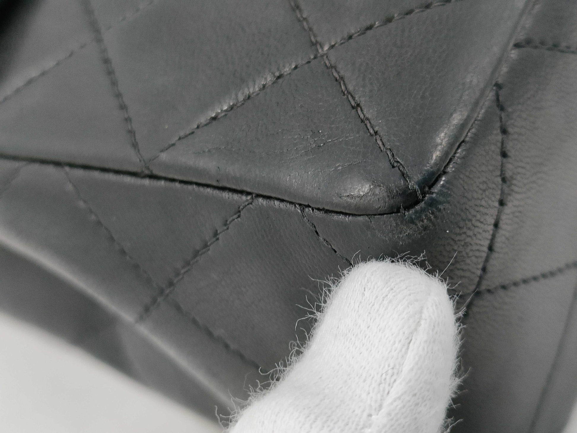 CHANEL Mini Matelasse Lambskin Single Flap Single Chain Bag in Black with Gold Hardware, 2013998, No. 2, Shoulder Bag