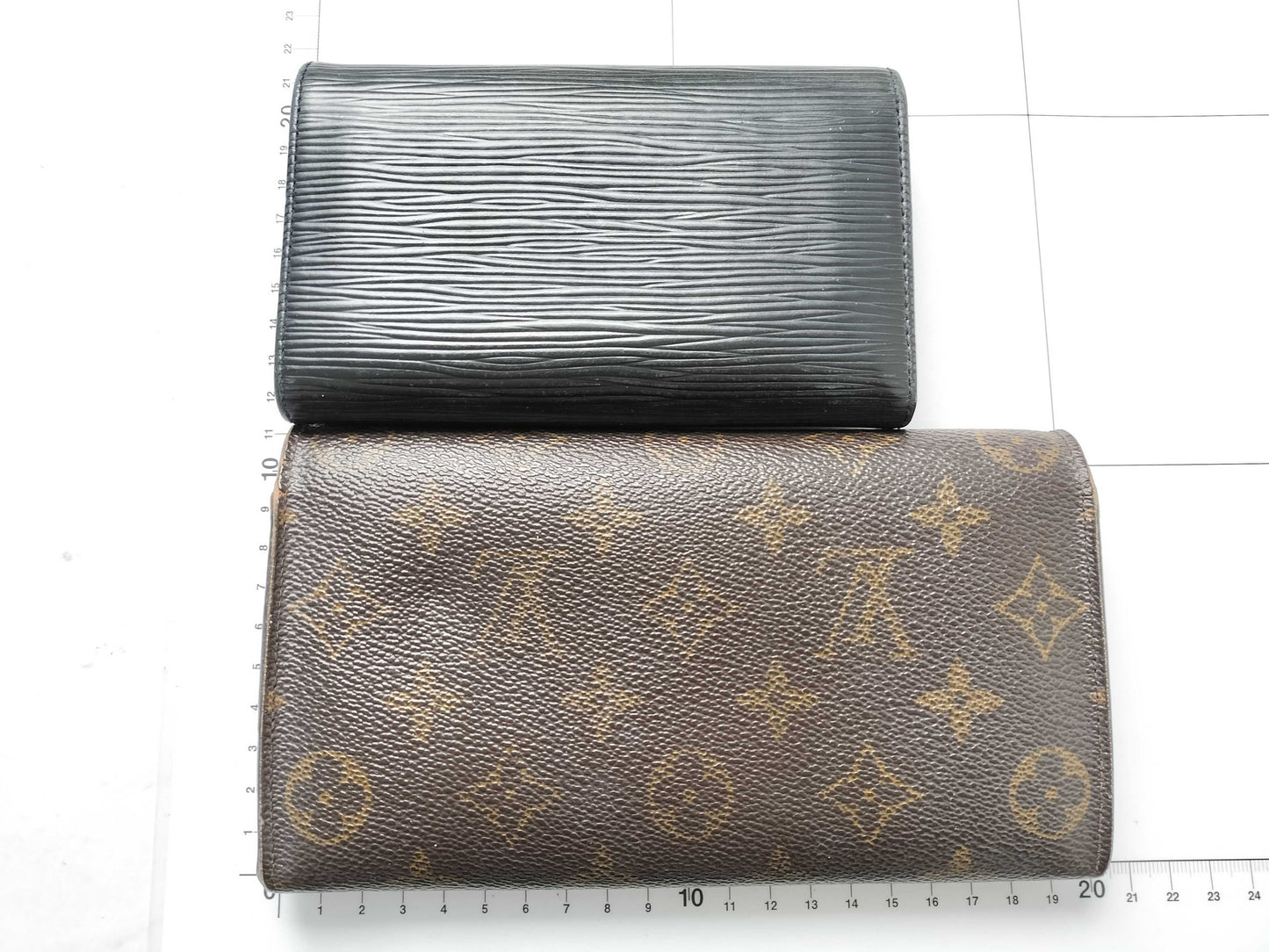LOUIS VUITTON Monogram LV Wallet Set Monogram Long Wallet Epi Tri-fold Wallet