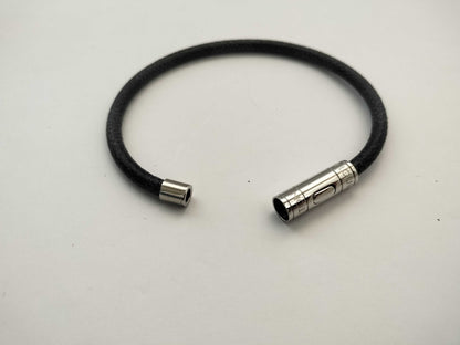 LOUIS VUITTON Damier Graphite Keep It Bracelet M6140E