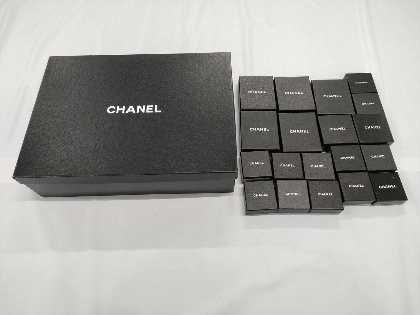 CHANEL 20-piece set of empty boxes. Brand-name empty boxes. Boxes. 