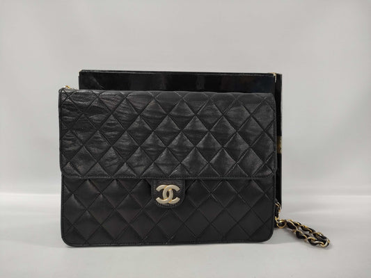 CHANEL Matelasse Chain Shoulder Bag