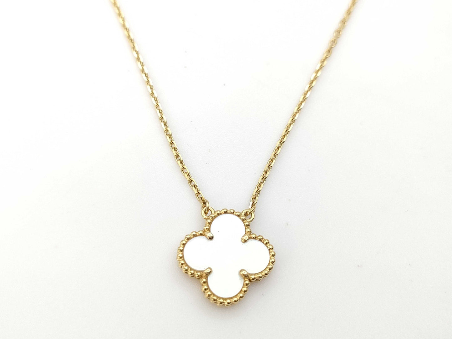 Van Cleef & Arpels Vintage Alhambra Mother-of-Pearl Necklace in Yellow Gold and Au750, 5.3g 