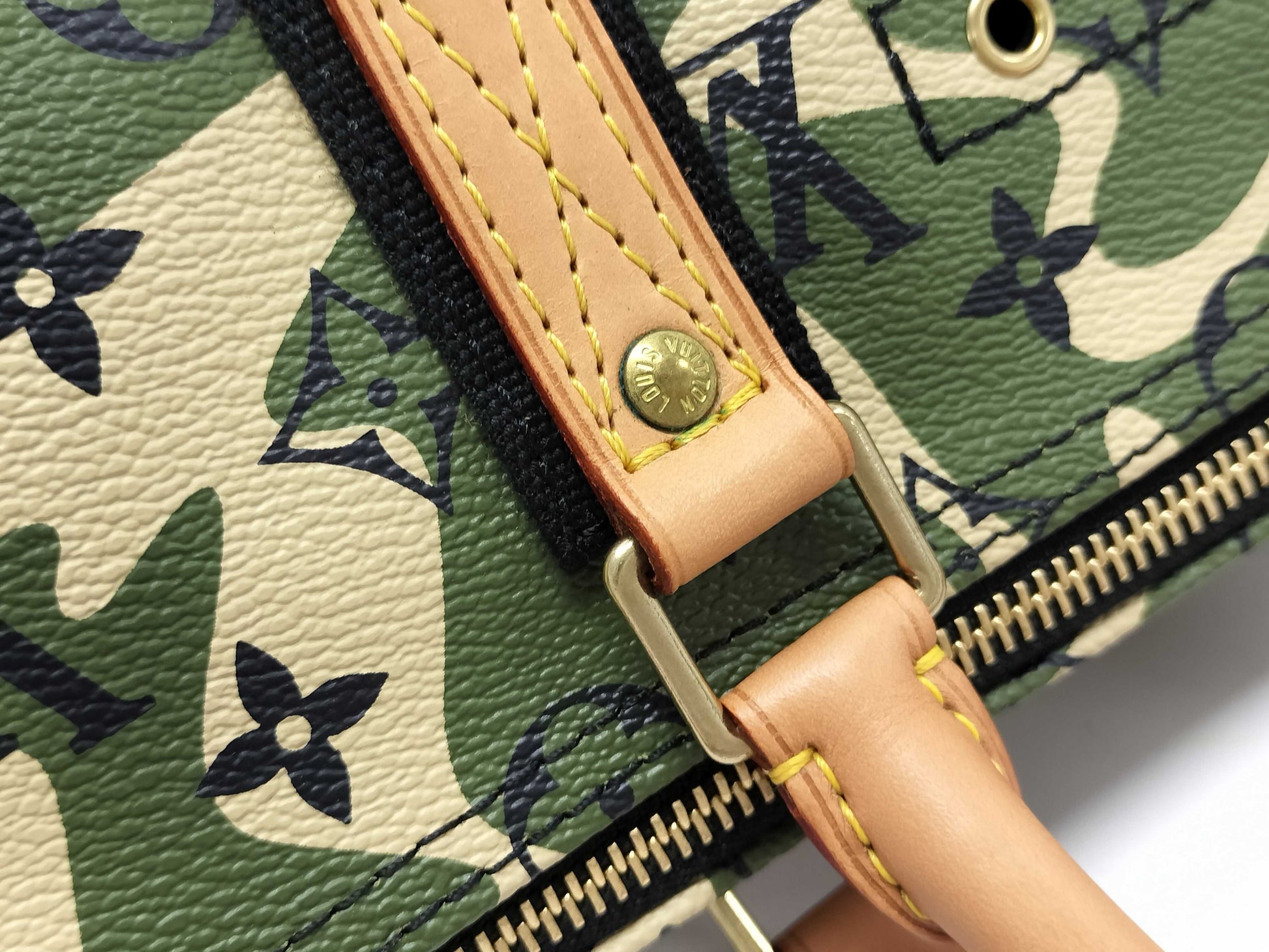 LOUIS VUITTON M95773 Monogrammed Speedy 35 Handbag