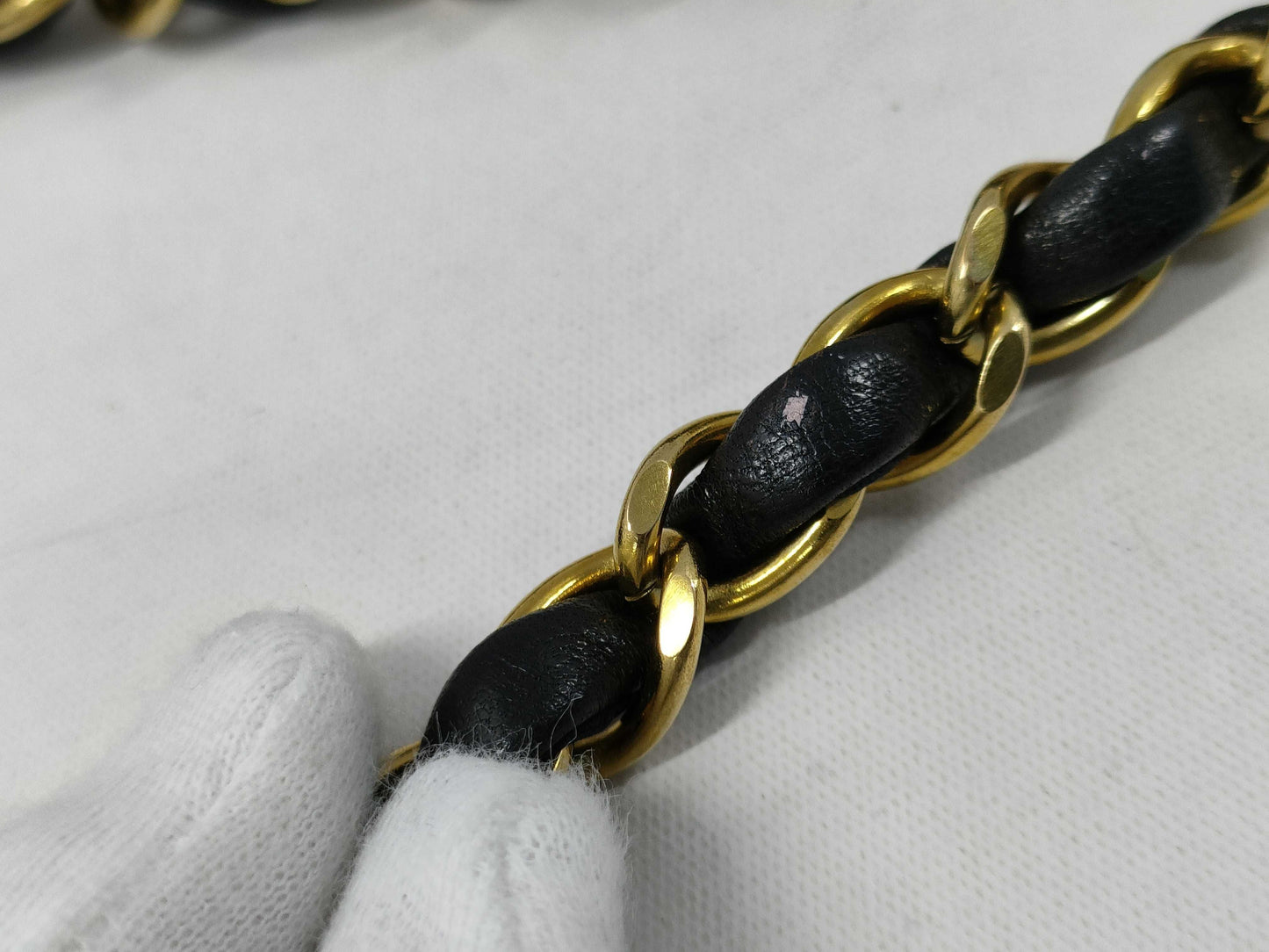 CHANEL Matelasse 25 Chain Shoulder Bag