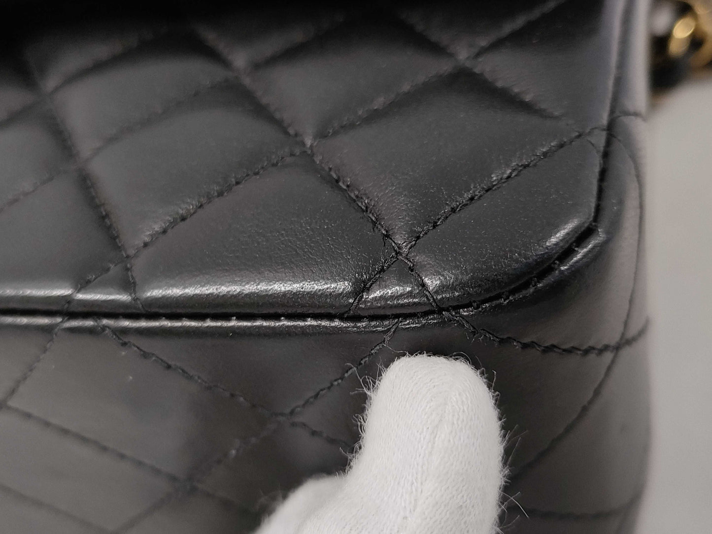 CHANEL Matelasse 25 Chain Shoulder Bag