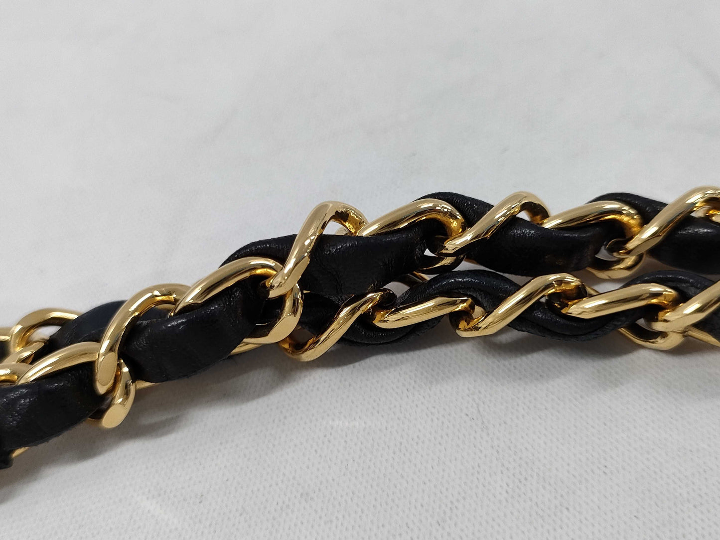 CHANEL Matelasse 25 Chain Shoulder Bag