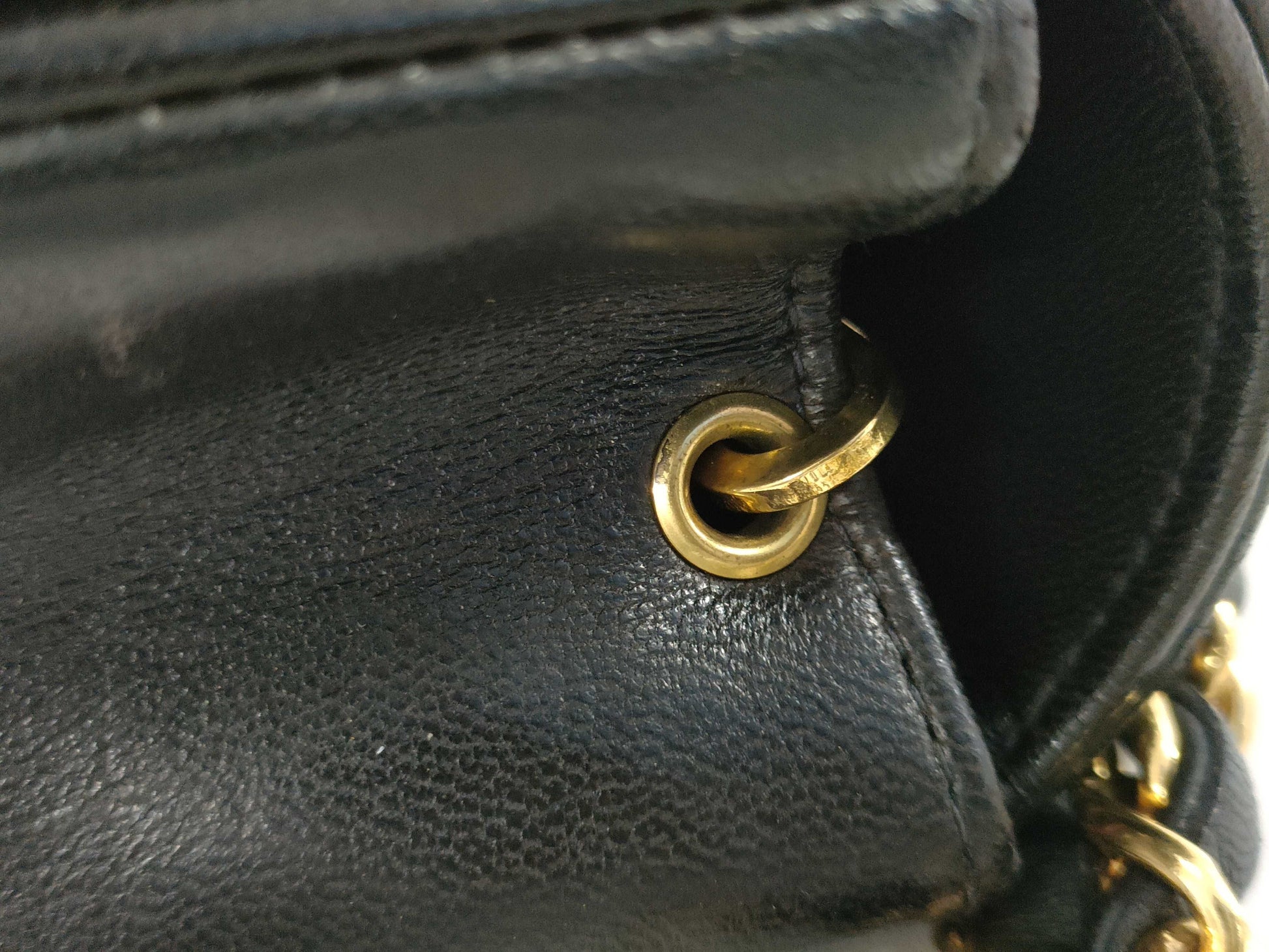 CHANEL Diana 22 Chain Shoulder Bag