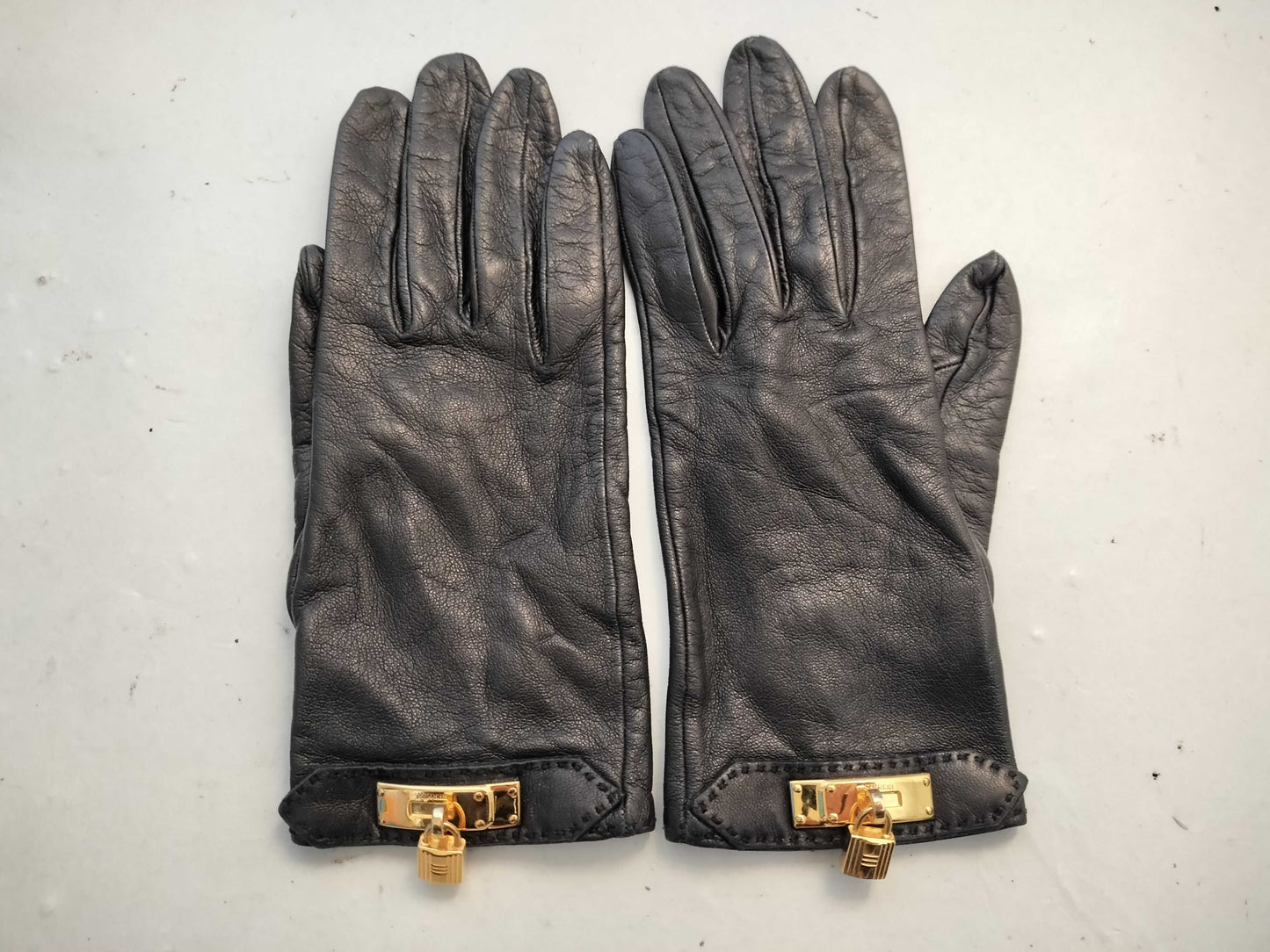 HERMES HERMES Jige Polido Charm Leather Black Gloves Other Accessories