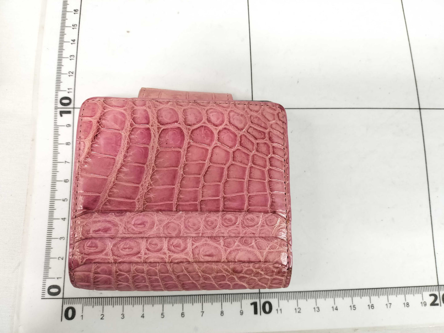 Leather Jewels Pink Crocodile Embossed Folding Wallet