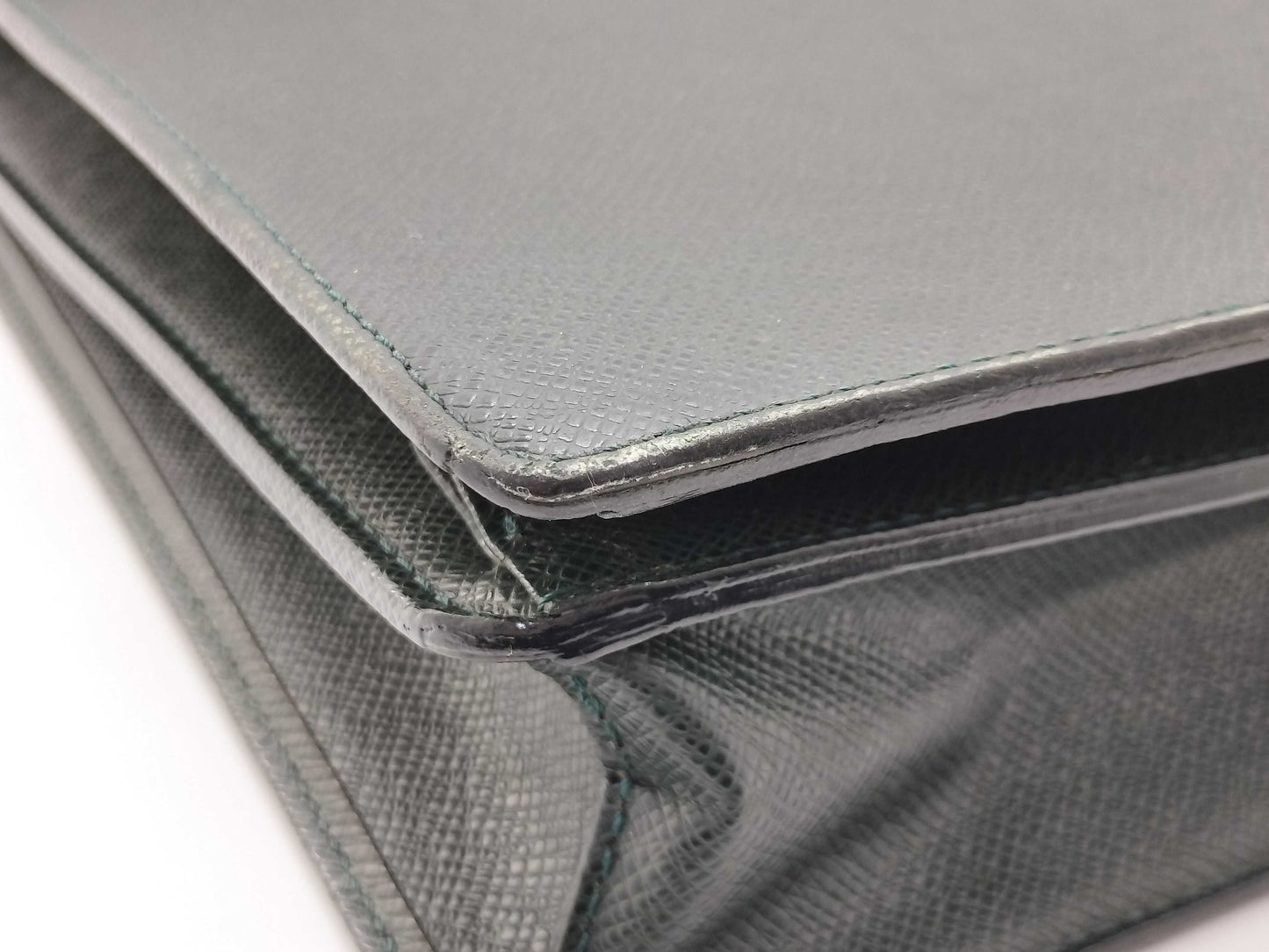 LOUIS VUITTON Taiga Serviette Clado Business Bag, Green