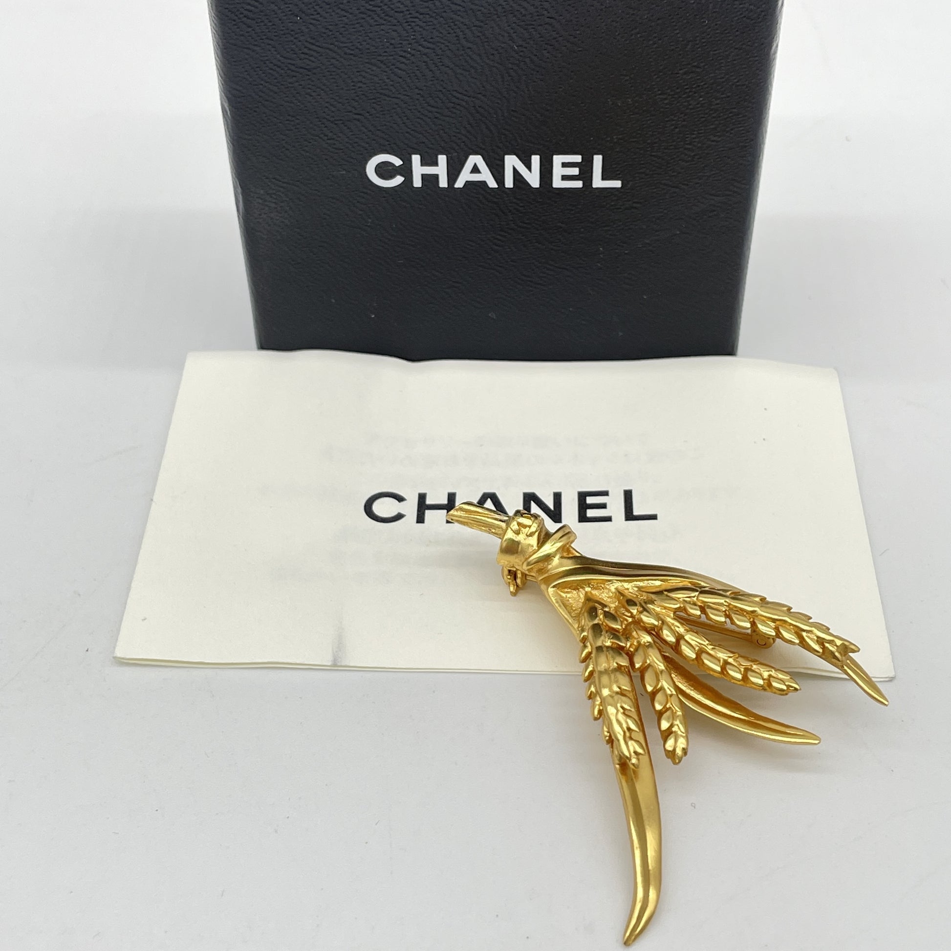 CHANEL CHANEL Ear Brooch 99P Brooch