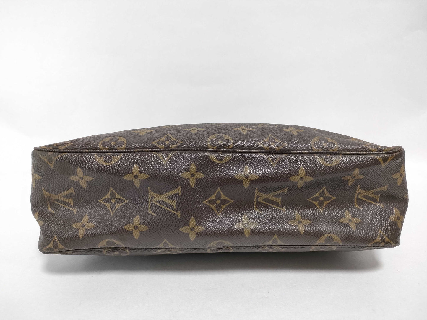 LOUIS VUITTON Monogram LV True Toilet 28 M47522 Monogram Pouch