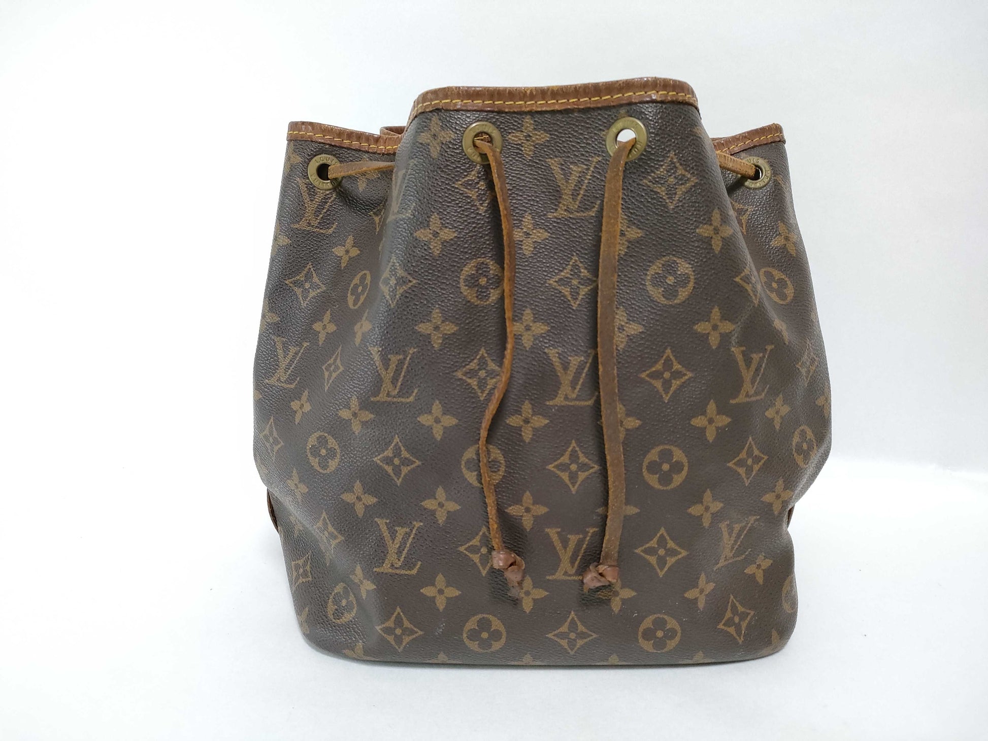 LOUIS VUITTON Monogram Petit Noe M42226 Drawstring Shoulder Bag