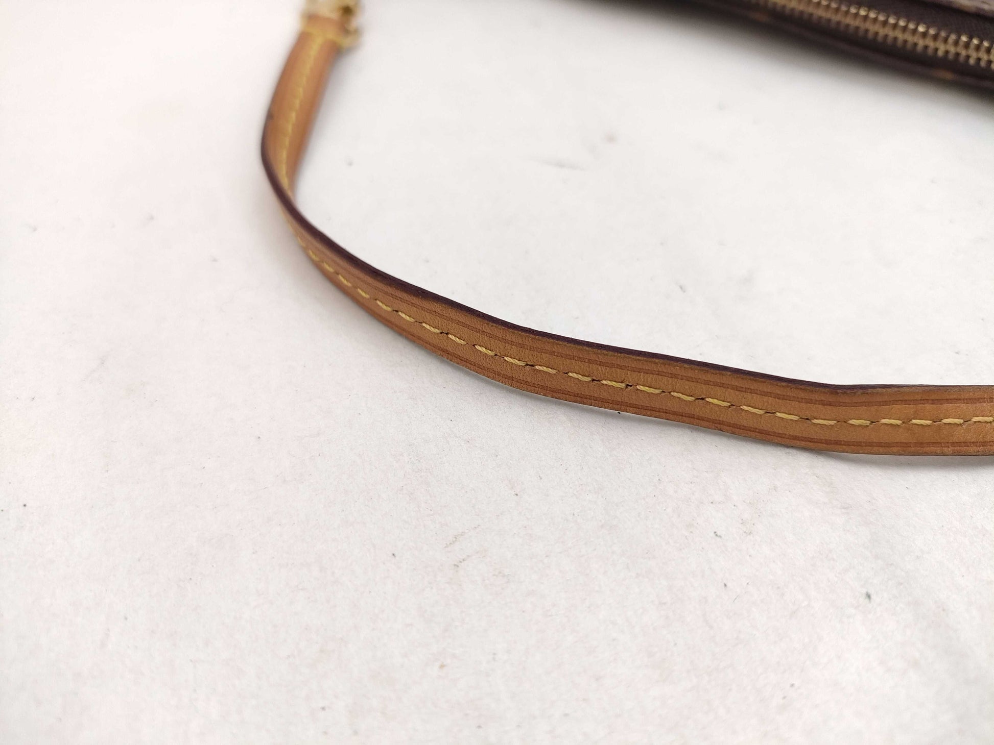 LOUIS VUITTON Monogram Louis Vuitton Pouch