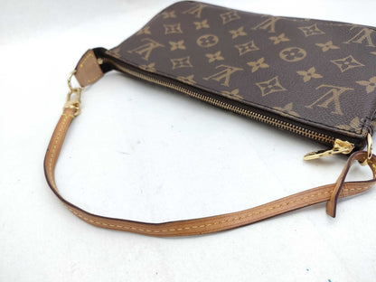 LOUIS VUITTON Monogram Louis Vuitton Pouch