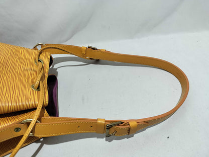 LOUIS VUITTON Epi Petit Noe Shoulder Bag