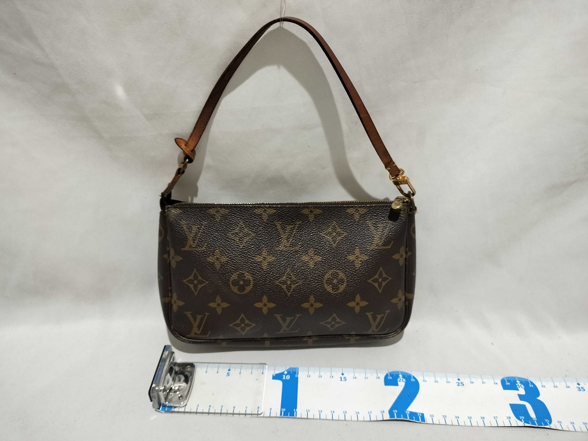 LOUIS VUITTON Monogram Accessoires Handbag