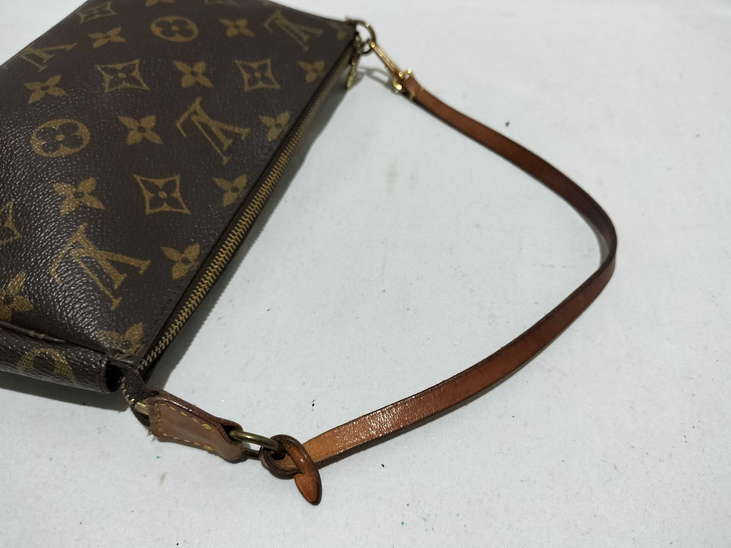 LOUIS VUITTON Monogram Accessoires Handbag