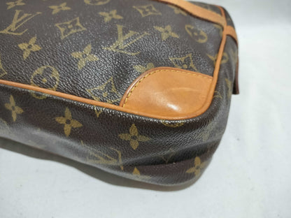 LOUIS VUITTON Monogram Louis Vuitton Bag Second Bag