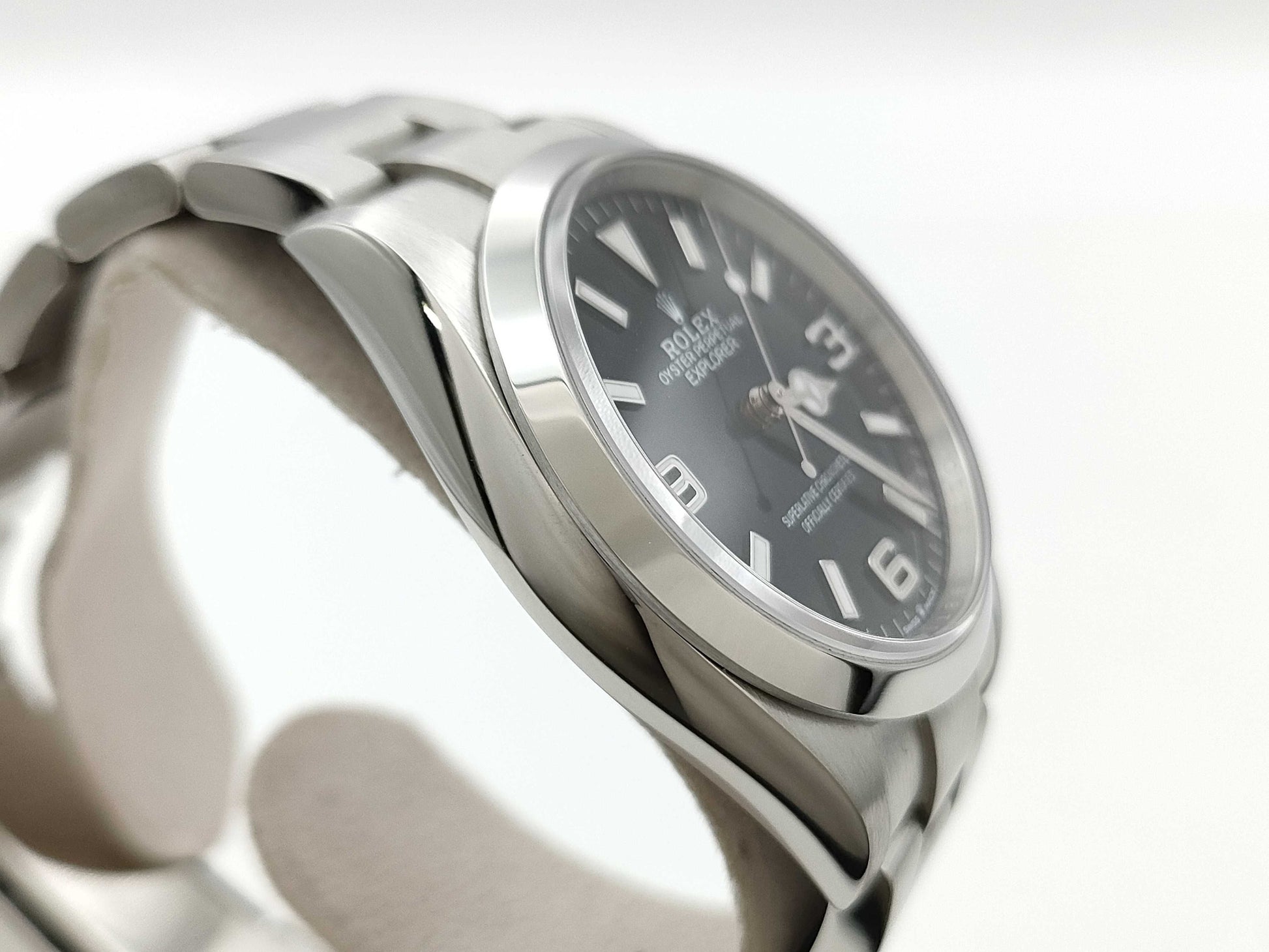 ROLEX 124270 7X98T149 Men's Watch