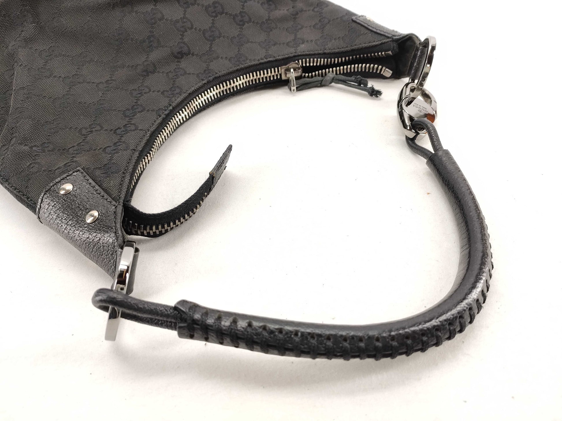 GUCCI GG Canvas Shoulder Bag GUCCI GG Canvas Shoulder Bag