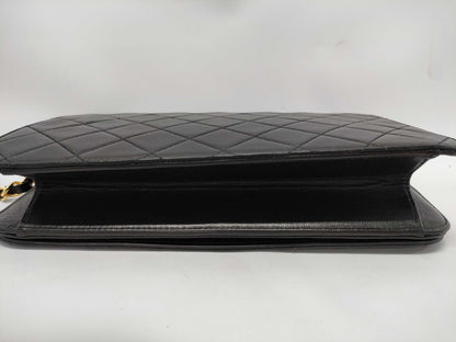 CHANEL Matelasse Chain Shoulder Bag in Lambskin, Black, 3268303