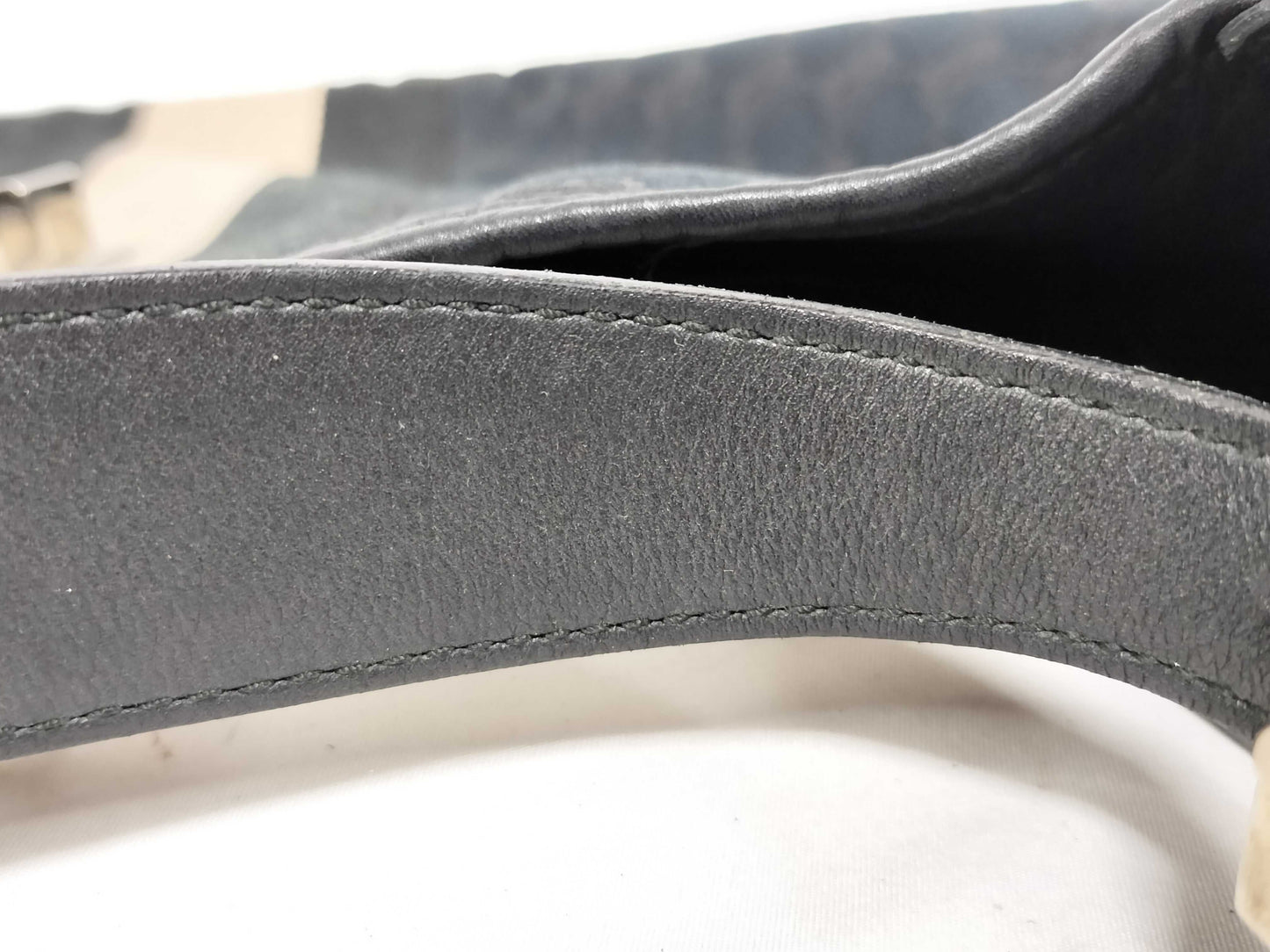 GUCCI Jackie Shoulder Bag in GG Canvas