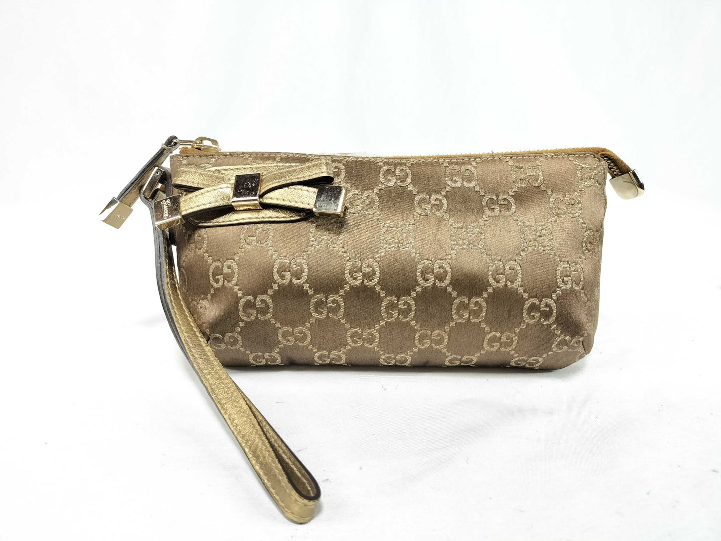 GUCCI GG Canvas Pouch Gucci GG Canvas Pouch