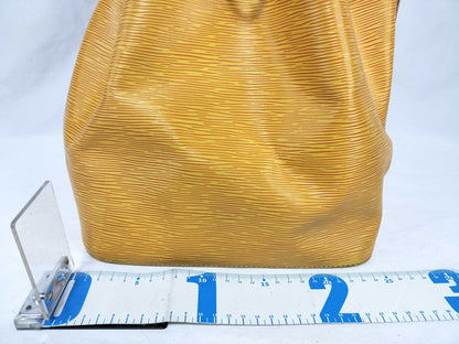 LOUIS VUITTON Epi Petit Noe Shoulder Bag