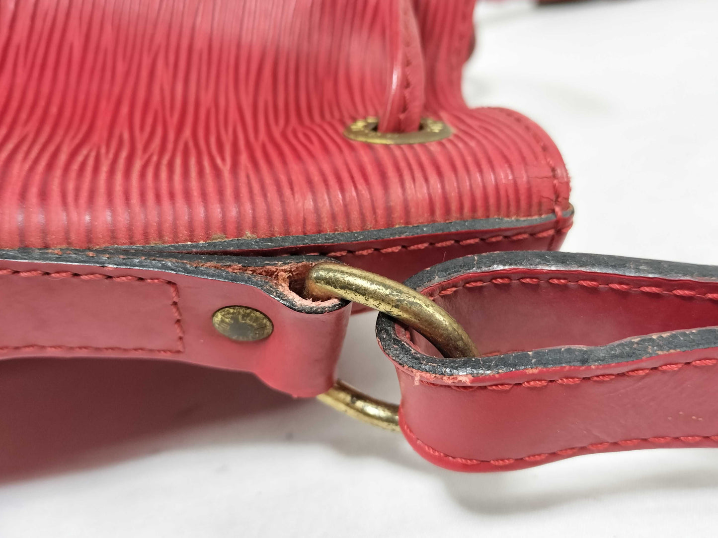 LOUIS VUITTON Epi Petit Noe Shoulder Bag