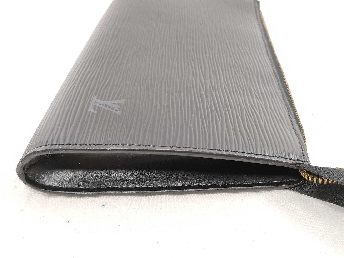 LOUIS VUITTON Epi LV Epi Accessory Pouch