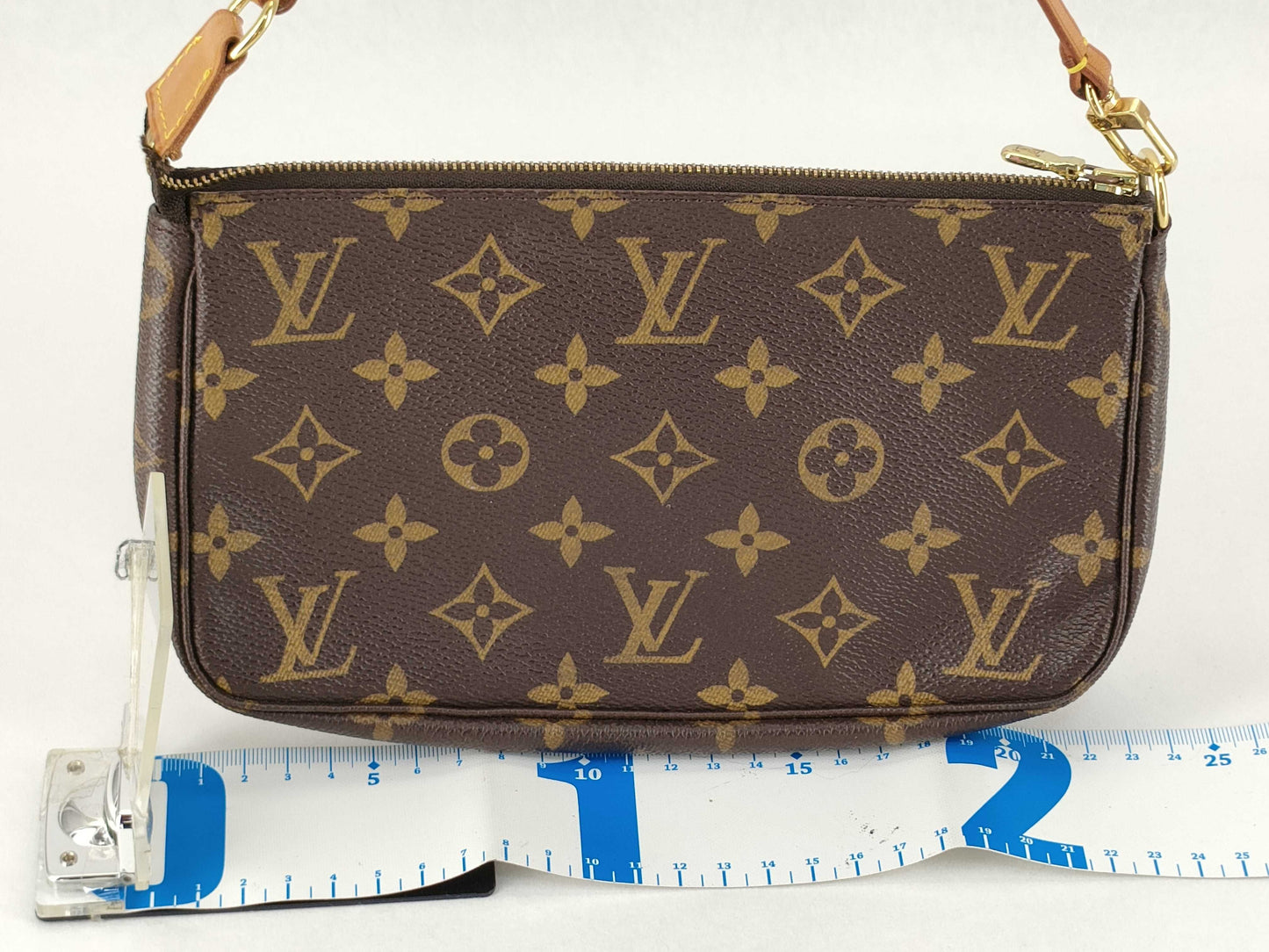LOUIS VUITTON Monogram LV Monogram Accessory Pouch