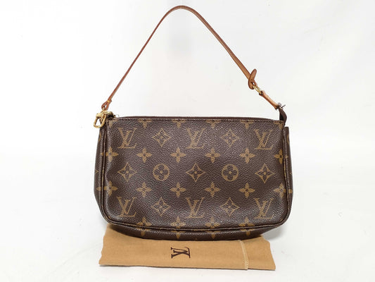 LOUIS VUITTON Monogram Louis Vuitton Monogram Pochette Accessoires Pouch
