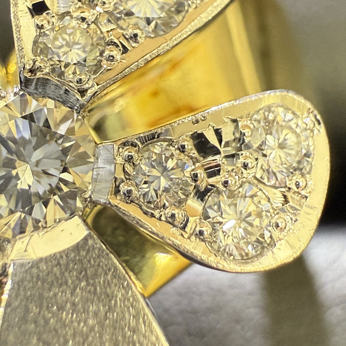 D0.18ct/0.30ct K18/PT900 14.3g Ring 