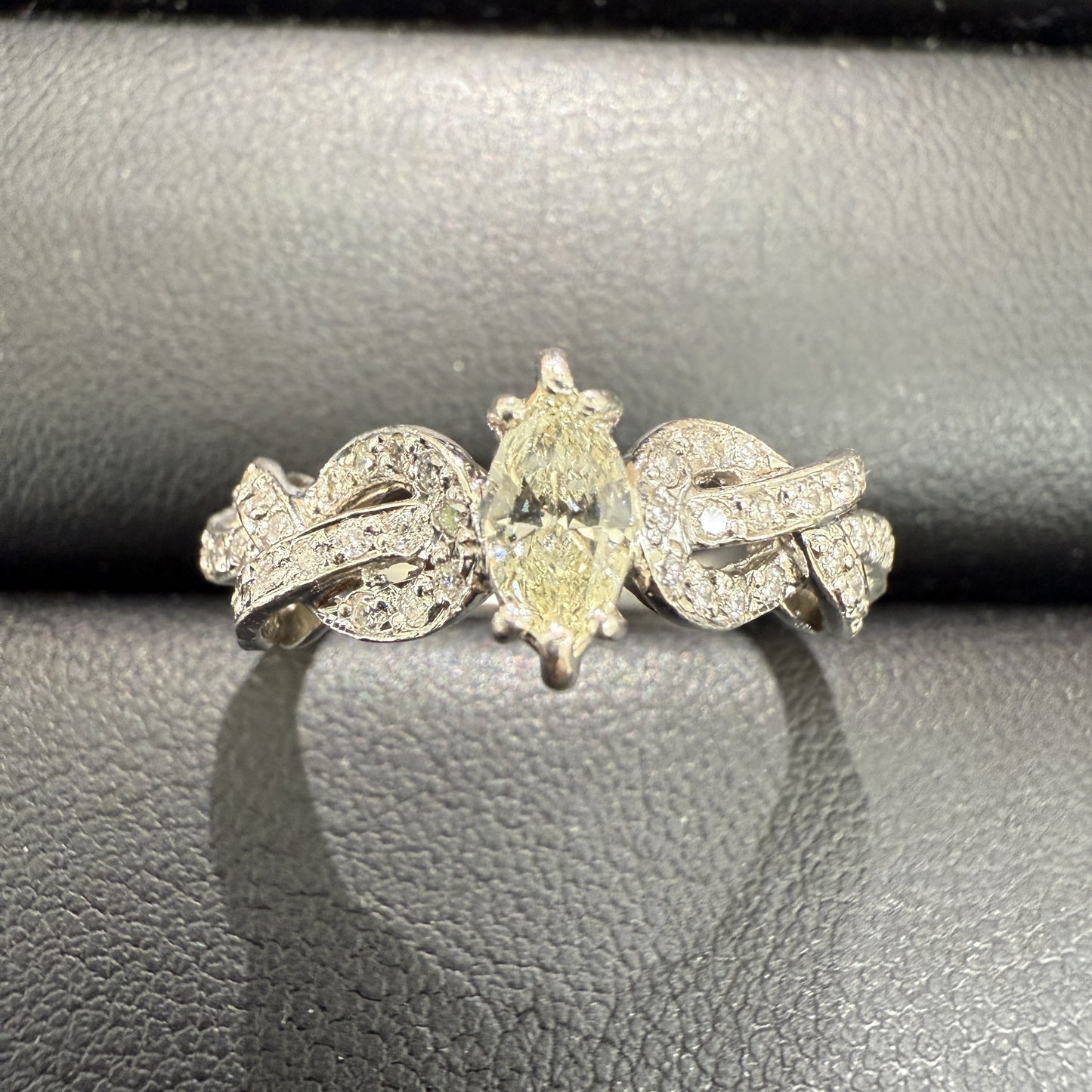 D0.297ct FD0.24ct Pt900 6.7g Ring 