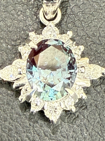 CRESCENT VERT Synthetic Stone 0.67ct D0.15ct PT900 2.0g Pendant Top 