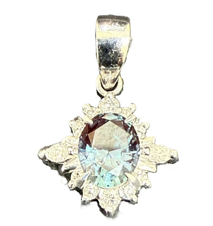 CRESCENT VERT Synthetic Stone 0.67ct D0.15ct PT900 2.0g Pendant Top 