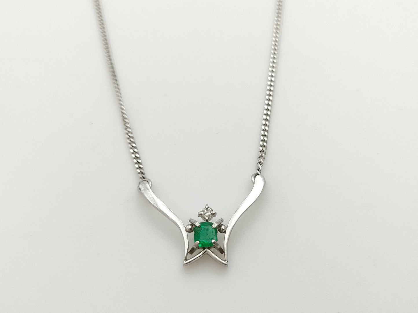 E0.12ct Diamond PT900/850 4.0g Necklace 